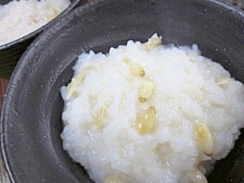 夏の朝粥☆　滋養豊富な｢ナンチャッテ松の実粥｣